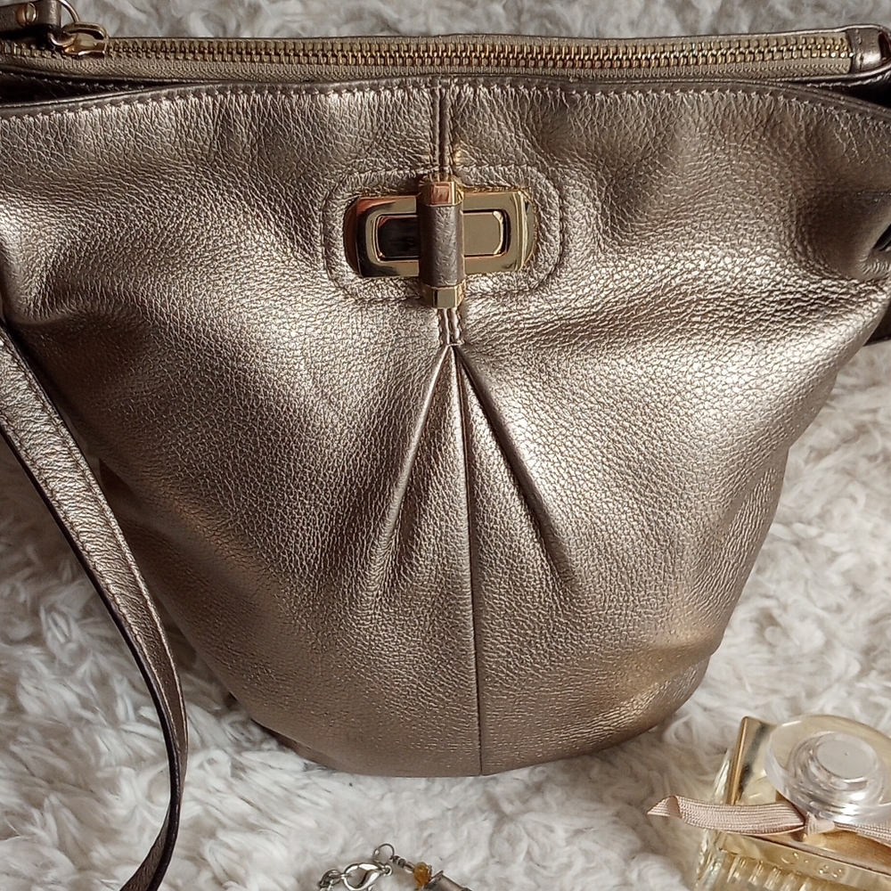 B Makowsky Gold Tone Leather Bag - Picture 4 of 17